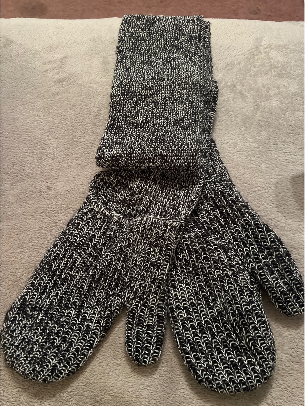 Hansen Black and White Knit Mittens with Long Cuffs